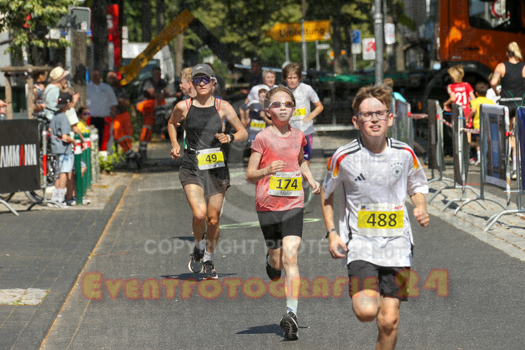 250621_1043_EX1_2270 | Sportfotografie im Rhein-Sieg Kreis, Köln, Bonn, NRW, Rheinland Pfalz, Hessen, etc. Unser Tätigkeitsfeld umfasst den Laufsport vom Volkslauf über den Marathon, Duathlon, Triathon bis zum Ultralauf wie Kölnpfad Ultra oder Schindertrail.