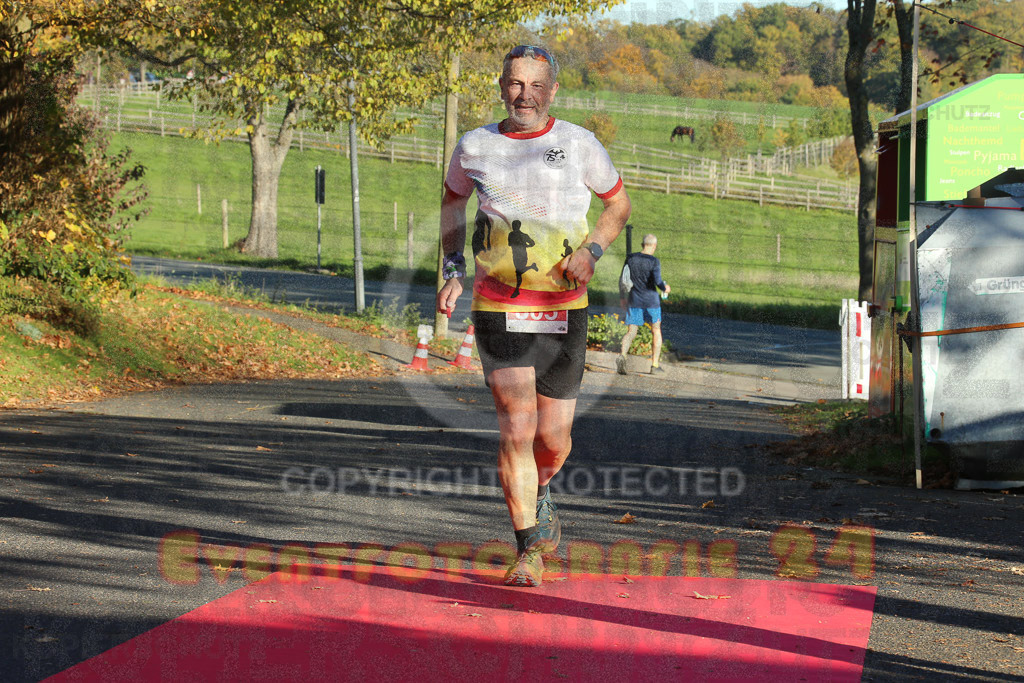 221113_1348_EX1_9894 | Sportfotografie im Rhein-Sieg Kreis, Köln, Bonn, NRW, Rheinland Pfalz, Hessen, etc. Unser Tätigkeitsfeld umfasst den Laufsport vom Volkslauf über den Marathon, Duathlon, Triathon bis zum Ultralauf wie Kölnpfad Ultra oder Schindertrail.