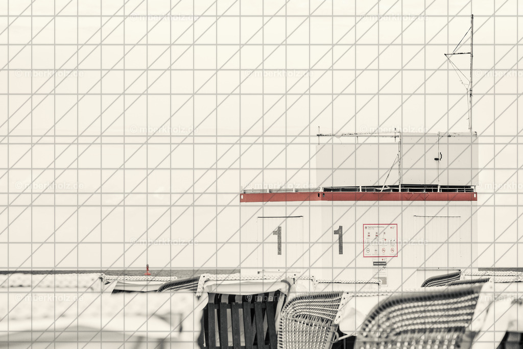 Marko_Berkholz_mberkholz_warnemünde_MBE1294 | Bilder aus dem Ostseebad Warnemünde, den Warnemünder Leuchtturm aus unterschiedlichen Perspektiven für Ihre Büroräume oder den privaten Lieblingsraum. In meinem Premium Bild Shop aus Rostock Warnemünde, entscheiden allein Sie, auf welches exklusive Material, in welcher Größe und in welchem Format der brillante Bilddruck erfolgt. Wir versenden innerhalb Deutschlands, Österreich und der Schweiz. Besuchen Sie mich auch gerne in meinem Warnemünder Fotostudio oder kontaktieren mich bei Fragen zur Motiv. info@mberkholz.de