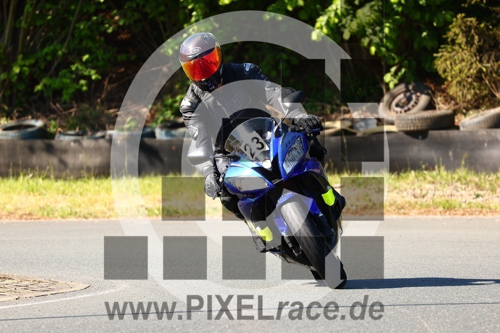 0023-20250513_00203 | Schöne Erinnerungen an spannende Momente - das festzuhalten ist unser Job. PIXELrace.de ist seit 2003 auf den Rennstrecken Europas unterwegs um die Action draußen beim Fahren und die wunderbare Stimmung imm Fahrerlager für euch einzufangen.