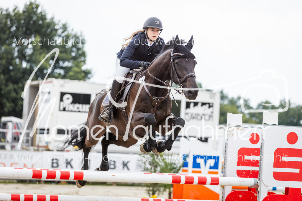 BHO-2PhSpr-M-098 | MomenTaufnahmen Pferdesportfotos