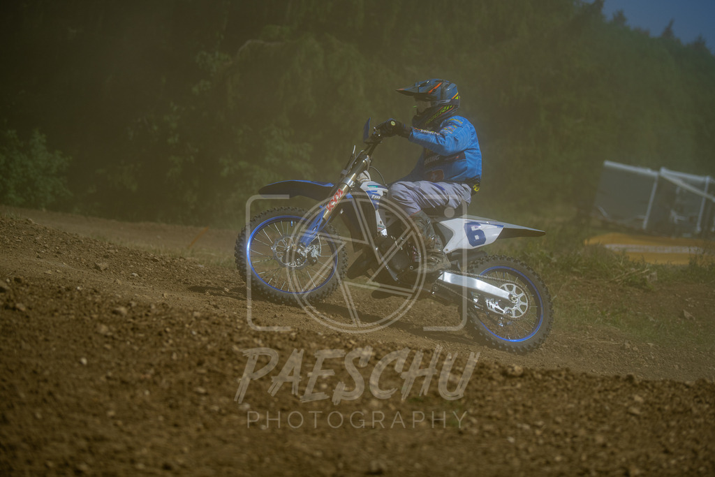 Se E+R (304) | Paeschuphoto Shop - Wer nicht sucht der auch nicht findet.Ob Motocrossbilder oder von einem besuchtem Spiel, Hauptsache Action. - Realisiert mit Pictrs.com