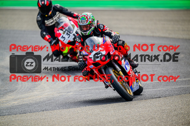 MaZZes_FotoMatrix_240910_6007705_2938 | GELB