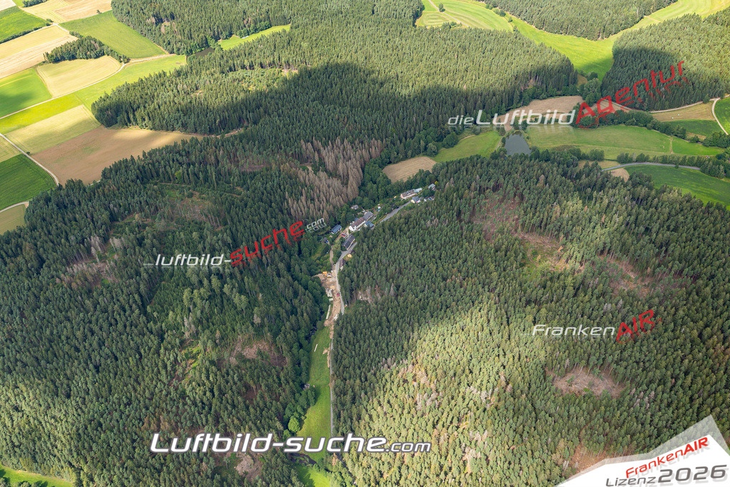 Aktuelles Luftbild von Neuenmühle Marktleuthen Kauf mit Lizenz / Bildrechten möglich- Die Luftaufnahme wurde 2021 mittels UL-Flugzeug erstellt ( keine Drohne ) - hochauflösende Kamera-Systeme von  Canon -Beste Qualität - Für grossformatige Ausdrucke geeignet. Die Geschenkidee !