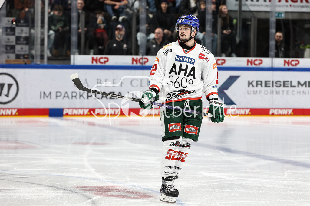 Nürnberg Ice Tigers - Augsburger Panther | in Aktion Otso RANTAKARI (AEV #52) / Freisteller / Einzelfoto