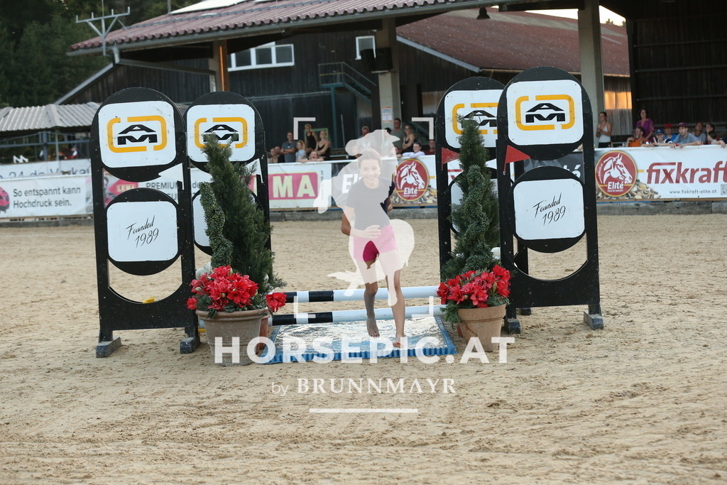 DL2Q5875 | Willkommen bei Brunnmayr - Design & Fotografie – Ihrem Spezialisten für Reitturniere und Pferdeveranstaltungen in Oberösterreich, Salzburg und Bayern! Seit über 17 Jahren sind wir leidenschaftlich dabei.