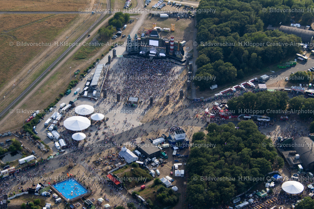 Weeze Parookaville 2022_ Creative_Airphotography H.Klöpper-6174 | Parookaville 2022 Weeze. Das größte Elektro Event Festival mit 220.000 Besucher. - Realisiert mit Pictrs.com