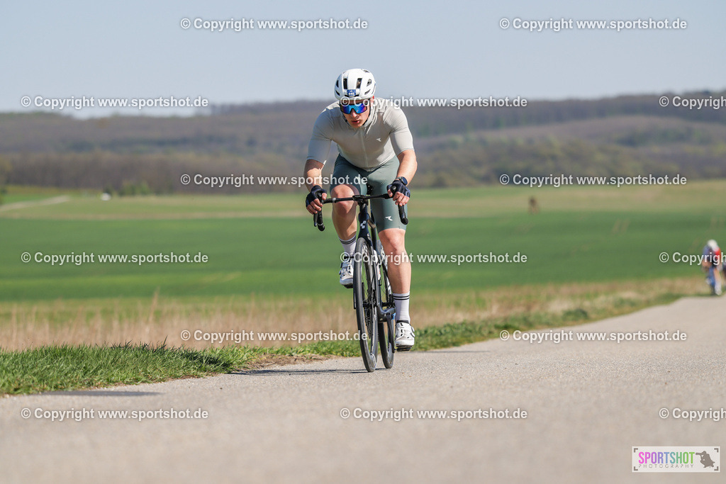 368A3432 | Neusiedlersee Radmarathon 2026@sportshot_your_pictrs #yourpictures#roadtowm2029 #nrm #neusiedlerseeradmarathon #neusiedlersee #neusiedlerseetourismus #burgenland #mörbisch #nrm26 #burgenlandtourismus #voglundco #poweredbyburgenlandtourismus #radsport #rad #marathon #ucigranfondo #visitburgenland #ucigranfondoworldseries