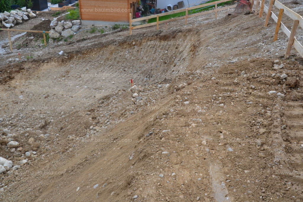 bib-lg02-erdarbeiten-0076 | Nach LV-Leistungsgruppen sortierte Detailfotos über den Bau eines Hauses. Alle Hausbau-Bilder direkt vom Urheber und Autor der Website Haus-Selber-Bauen.com
