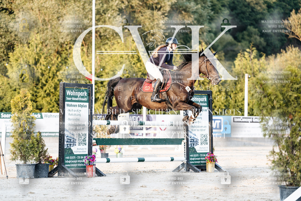 CK901066 | Turnierfotografie Pferdefotografie Trier Rheinland-Pfalz Pferdesport Reitsport Tierfotografie Sportfotografie Pferdevideo Pferdevideografie Equestrianvideography equestrianphotography  - Realisiert mit Pictrs.com