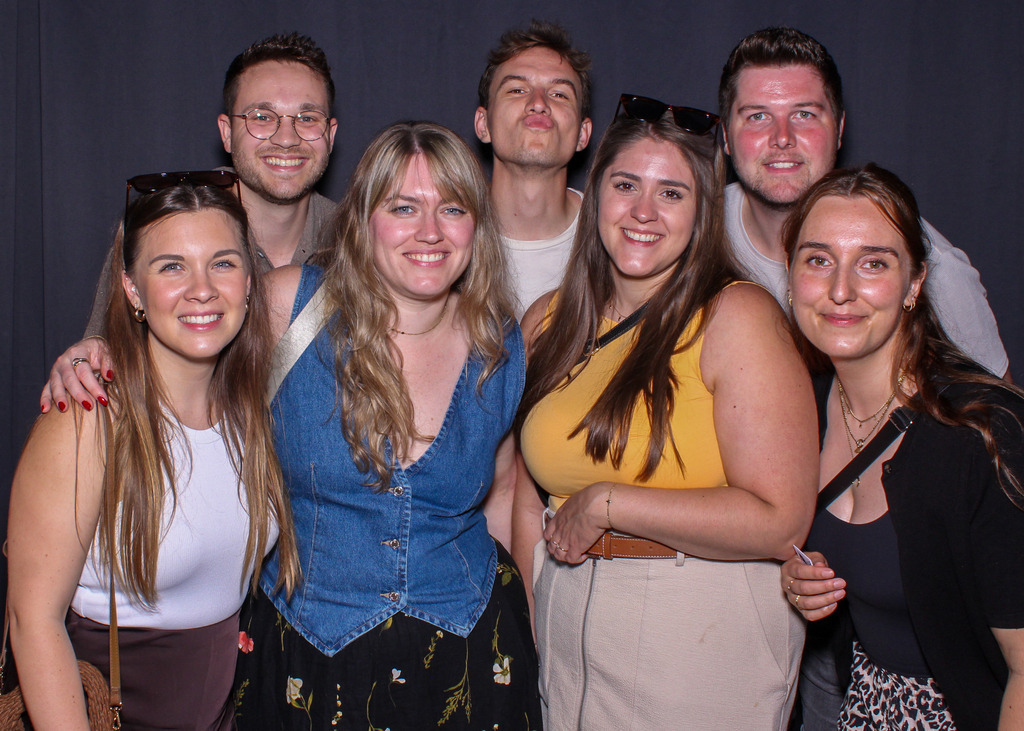 top-top.de-250628-061 | Foto, Video, Fotografie, Videografie, Fotobox, DJ, Discjockey, Musik, Musikbox, Veranstaltung, Photobooth, Amazon, Ebay, Buchtipp, Bestseller, Autor, Verlag, Buch, Wesel, Hamminkeln, NRW, Dinslaken, Rees, Drohne, Hochzeit, Party, Fotobox, Wesel, Fotograf