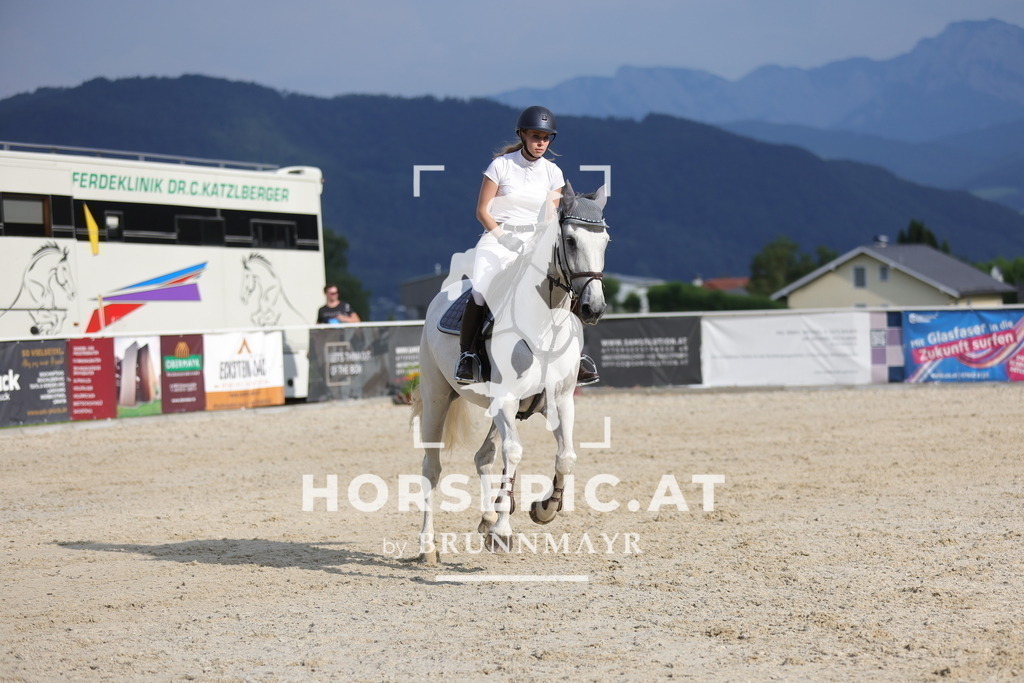 0P6A1422 | Willkommen bei Brunnmayr - Design & Fotografie – Ihrem Spezialisten für Reitturniere und Pferdeveranstaltungen in Oberösterreich, Salzburg und Bayern! Seit über 17 Jahren sind wir leidenschaftlich dabei.
