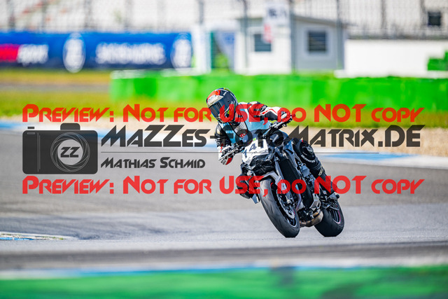 MaZZes_FotoMatrix_240701_6007705_0079 | INST