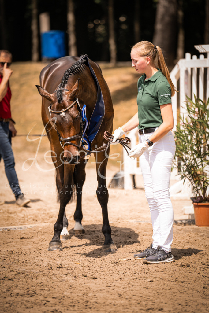 1.Fr00170 | Leoni Ertmer Photography - Realisiert mit Pictrs.com