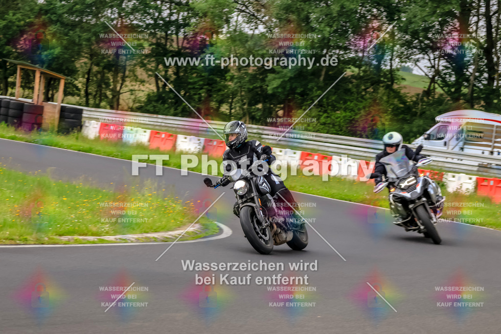 VBK-6461 | Hier findet Ihr Bilder von Touristenfahrten auf der Nürburgring Nordschleife oder von anderen Veranstaltungen die ich besucht habe. Viel Spass beim Durch Schauen 