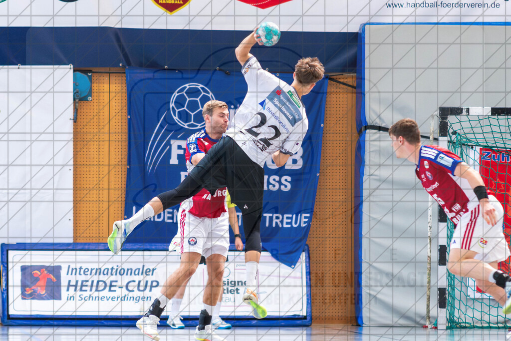 IHC 2026 - Handball-Club Hamburg vs. Mors-Thy Håndbold | Gustav Sunesen (Mors-Thy Håndbold #22); IHC 2026 - Handball-Club Hamburg vs. Mors-Thy Håndbold am 08.08.26 in Sporthalle KGS, Schneverdingen - Realisiert mit Pictrs.com