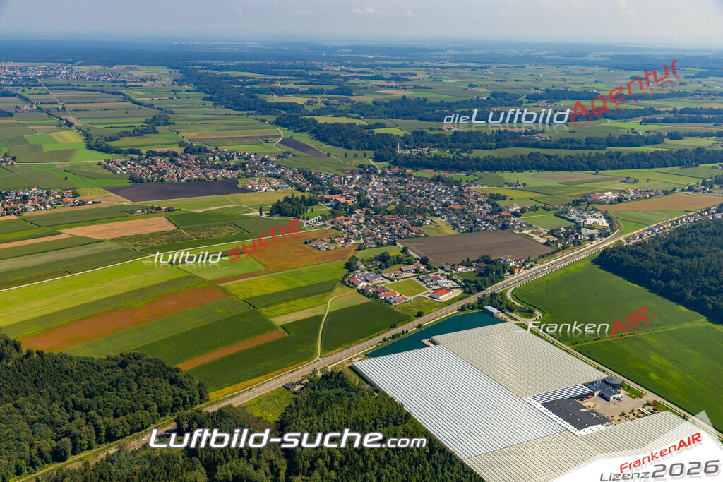 Das Luftbild zeigt :  Tüßling - Die Luftaufnahme wurde 2024 vom UL-Flugzeug aus erstellt ( keine Drohne ) - Hochauflösende Luftaufnahme - Für grossformatige Ausdrucke geeignet. Die Geschenkidee !Mit Lizenz und Bildrechte bestellbar