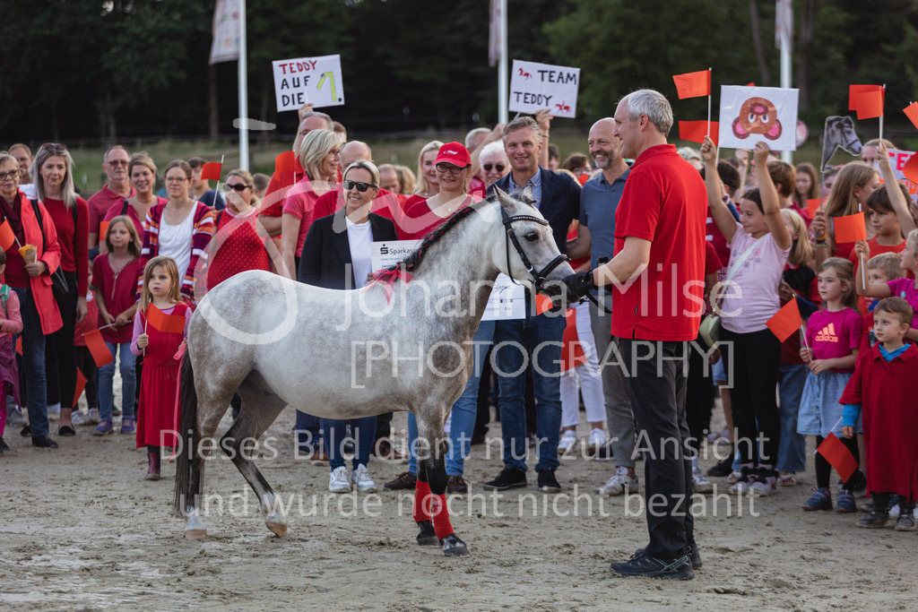230728_BHO_Showprogramm-625 | Deine schönsten Turniermomente als professionelle Fotos! Entdecke hochwertige Pferdesport-Fotografie im Online-Shop. Jetzt Fotos finden & bestellen!