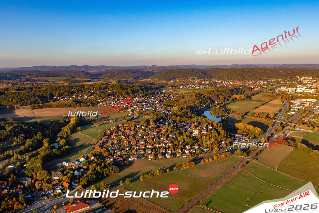 Die Luftbildaufnahme Burghaig - Kulmbach wurde 2018 mittels Flugzeug (keine Drohne) erstellt. Perfekte Schärfe und Druck- Auflösung- Garantiert!
