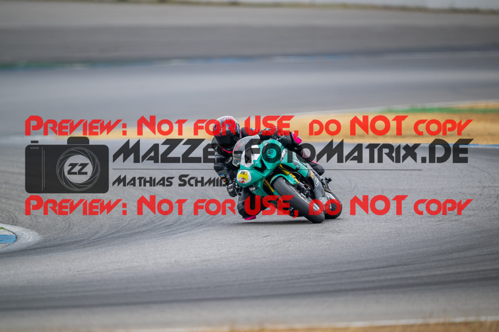 MaZZes-Fotomatrix-20260809-577596 | R1
