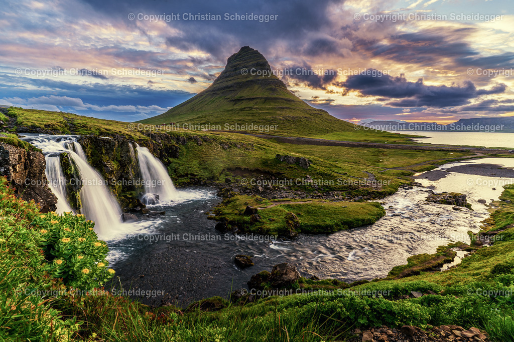 Waterfalls of Iceland-2 | Schöne Fotoprints und andere Fotobilderprodukte, frei konfigurierbar - Realisiert mit Pictrs.com