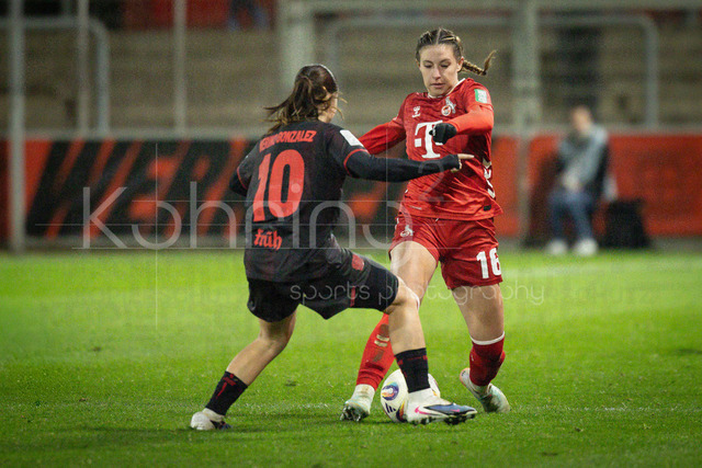 Frauen Fußball-Bundesliga; Bayer 04 Leverkusen - 1. FC Köln, 13.02.2026 | Zoe Hasenauer (1. FC Köln, 16), Estrella Marino Gonzales (Bayer 04 Leverkusen, 10); Bayer 04 Leverkusen - 1. FC Köln an Spieltag 18 der Google Pixel Frauen-Bundesliga am 13.02.2026 im Ulrich-Haberland-Stadion in Leverkusen (Nordrhein-Westfalen). DFL REGULATIONS PROHIBIT ANY USE OF PHOTOGRAPHS AS IMAGE SEQUENCES AND/OR QUASI-VIDEO.