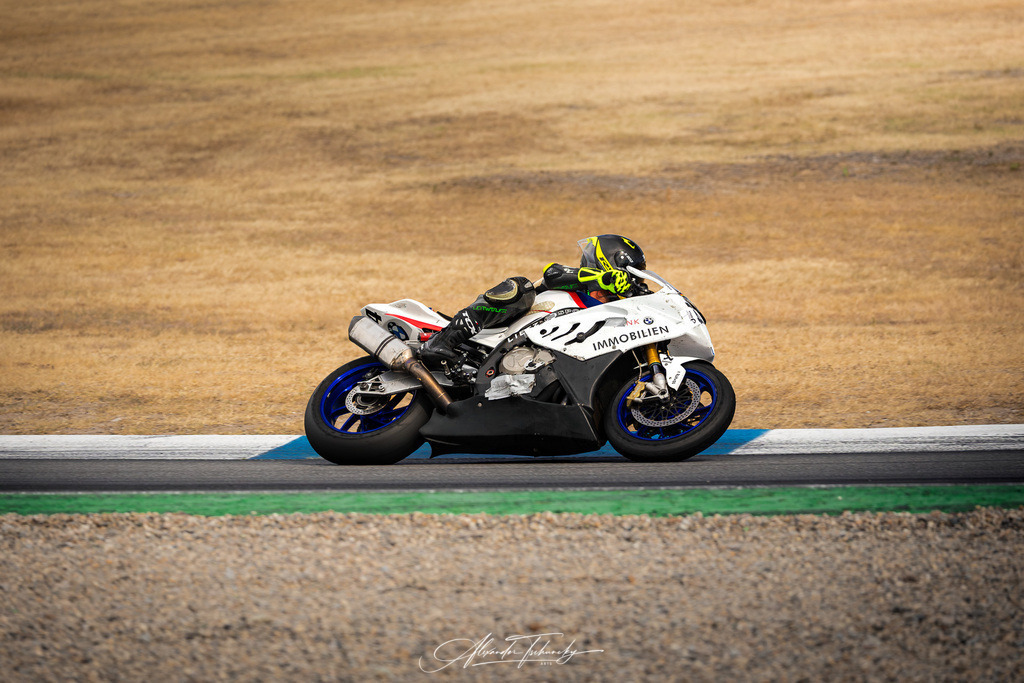Ducati Trackday Hockenheimring 2026 | Entdecken Sie die faszinierende Welt von Alexander Tschuncky Arts: Kreative Fotografie, atemberaubende Automobilkunst und hochwertiger Bilderdruck. Lassen Sie sich inspirieren! - Realisiert mit Pictrs.com
