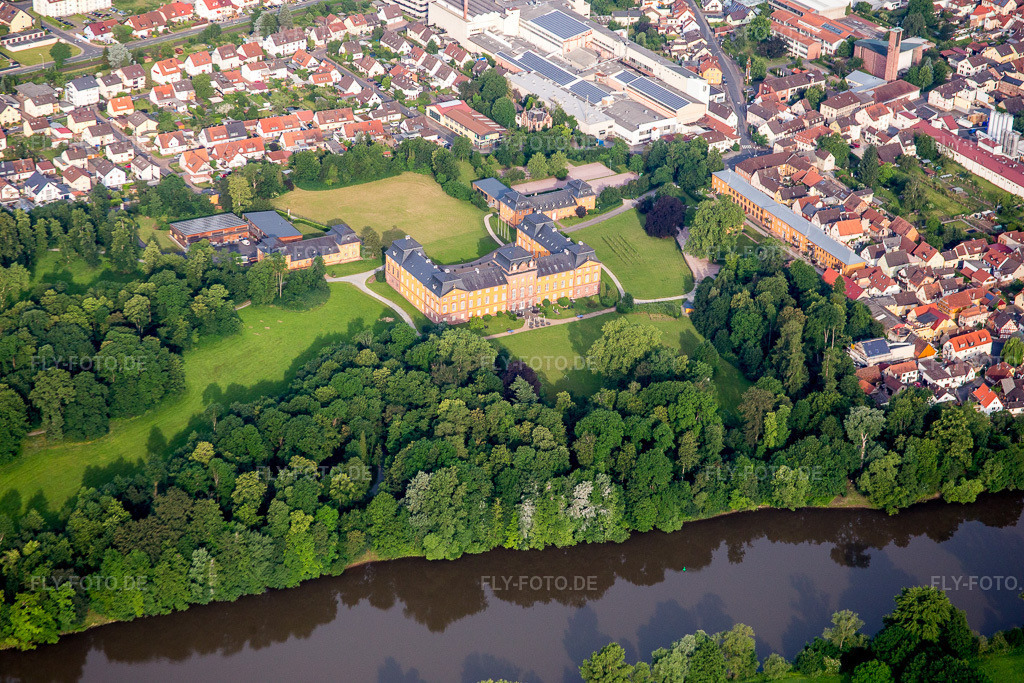 Luftbild: Schloßpark von Schloß Châteauform’ Schloss Löwenstein in Kleinheubach im Bundesland Bayern in Deutschland. – Foto: IMG_089610.jpg vom 11.06.2016 durch Werner Riehm/FLY-FOTO.de – Auflösung des Originals: 5472 x 3648 px – Venues for business meetings & corporate events | Châteauform