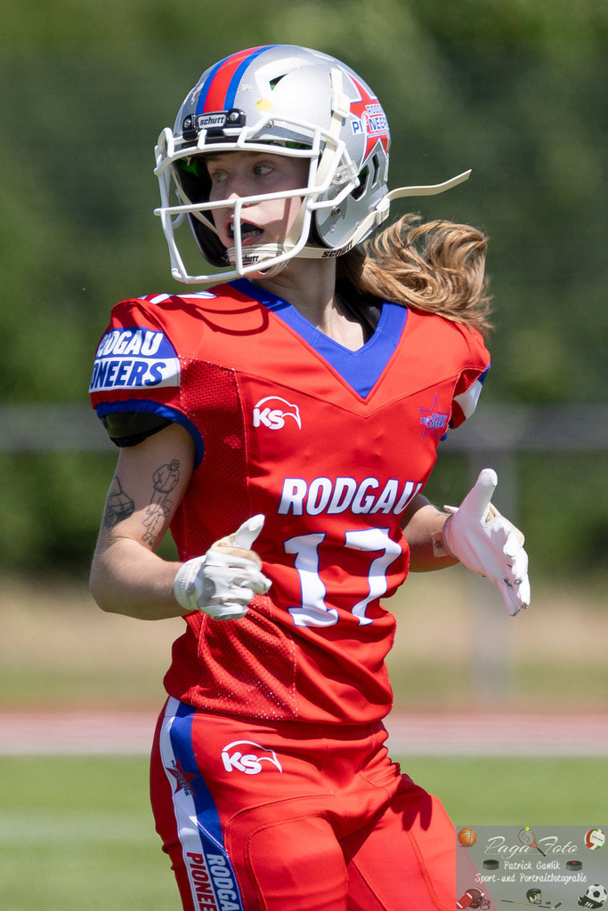 GFLW 1: German Football League Women 1: Rodgau Pioneers Ladies - Stuttgart Scorpions Sisters, 07.06.2026 | Sina Scherer (Rodgau Pioneers Ladies #17), Freisteller, Portrait / Porträt, Rodgau Pioneers Ladies - Stuttgart Scorpions Sisters, Rodgau, Maingau-Energie-Stadion "Am Weichsee", 7.6.2026 - Realisiert mit Pictrs.com