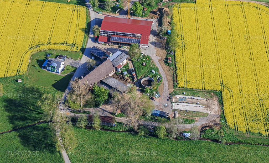 Luftbild: Aussiedlerhof im Ortsteil Stampfe im Ortsteil Seedorf in Dunningen im Bundesland Baden-Württemberg in Deutschland.Foto: IMG_156371.jpg vom 17.05.2026 durch Werner Riehm/FLY-FOTO.deAuflösung des Originals: 5202 x 3154 px