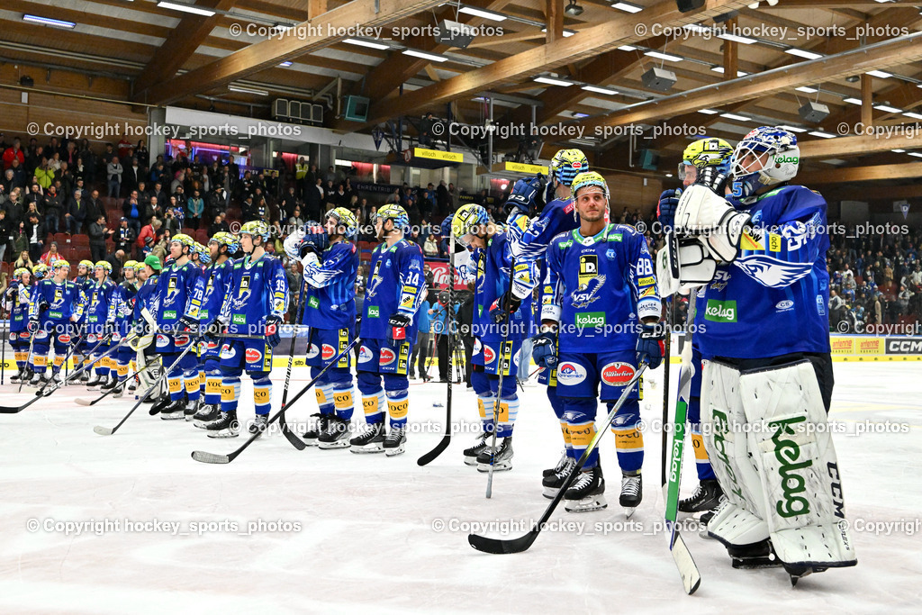 EC IDM Wärmepumpen VSV vs. EC KAC 17.3.2023 | EC VSV Mannschaft nach Niederlage Spiel 5 gegen KAC 