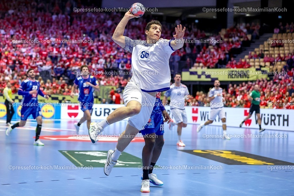 EHF24012601080 | 24.01.2026, Handball, Men's EHF EURO 2026, Frankreich - Portugal, Jyske Bank Boxen in Herning, Dänemark, Main Round:  Ricardo Caldeira Brandao (Portugal #86)