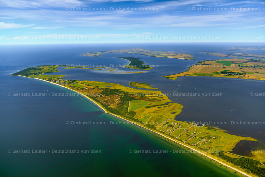 3638030 | INSEL HIDDENSEE 25.08.2016 Küsten- Landschaft am Sandstrand im Ortsteil Neuendorf der Insel Hiddensee an der Ostseeküste im Bundesland Mecklenburg-Vorpommern, Deutschland.