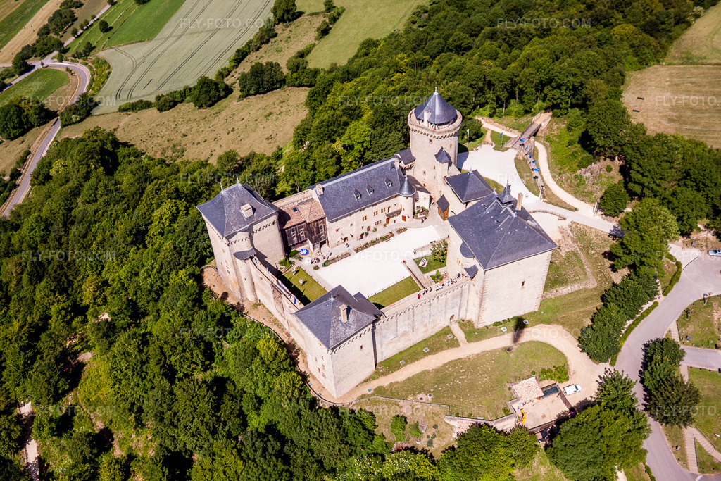 Aerial view: Malbrouck Castle complex in Manderen in the state Moselle, France.Photo: IMG_29644.jpg taken on 06/27/2010 by Werner Riehm/FLY-FOTO.comResolution of the original: 4752 x 3168 px
