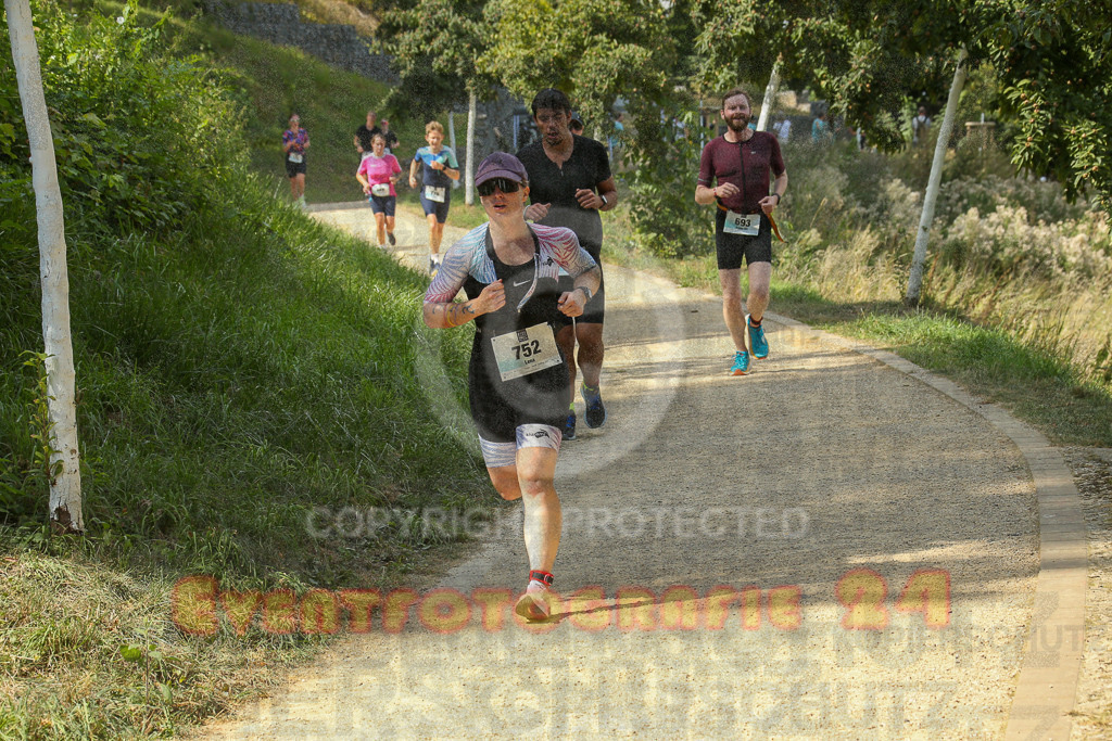 250824_1455_EX1_8011 | Sportfotografie im Rhein-Sieg Kreis, Köln, Bonn, NRW, Rheinland Pfalz, Hessen, etc. Unser Tätigkeitsfeld umfasst den Laufsport vom Volkslauf über den Marathon, Duathlon, Triathon bis zum Ultralauf wie Kölnpfad Ultra oder Schindertrail.