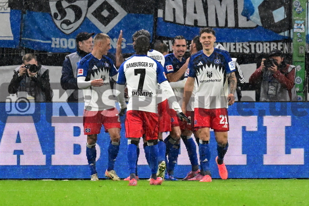 KBS Picture_HSV-Mainz05_019 | HSV Torjubel zum 4:0 Torschuetze ist Philippe Rayan (HSV) ,Sportplatz :  Volksparkstadion, - Realisiert mit Pictrs.com