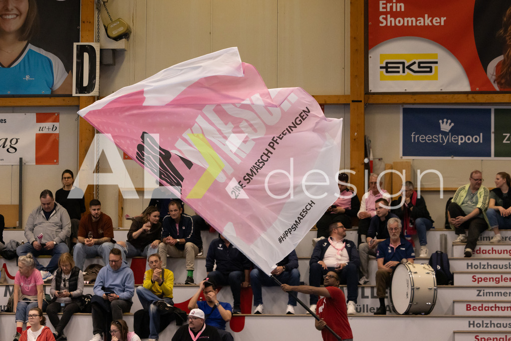 Volleyball I Frauen I Saison 2025-2026 I Volleyball NLA | Women I 1/2 Finals I  VC Kanti Schaffhausen - Sm'Aesch Pfeffingen I 07.03.2026 | Sm'Aesch Pfeffingen Fahne - Realisiert mit Pictrs.com