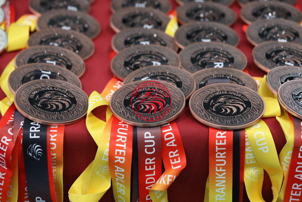 1J7A2414 | Fotos vom Adler Cup - Pictures from Adler Cup

Hier findet Ihr alle Eindrücke und großen Momente der Adler Cup Wochenenden. Here you will find all impressions and great moments of the Adler Cup weekends. - Realisiert mit Pictrs.com