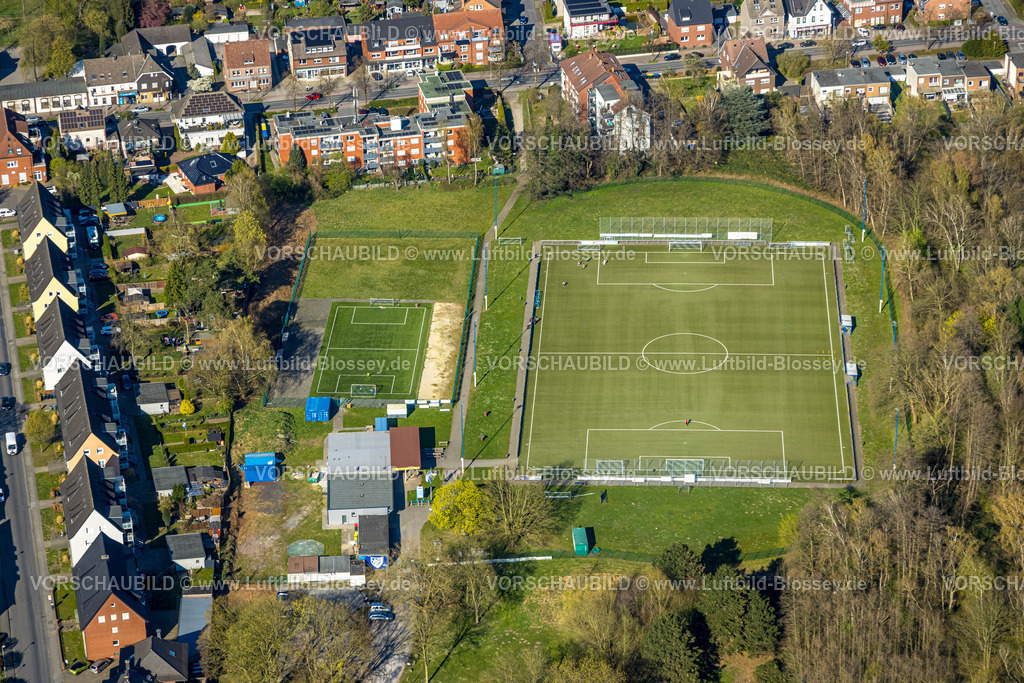 Luenen250404101 | Luftbild, Sportplatz und Fußballstadion des Blau-Weiß Alstedde, Alstedde, Lünen, Ruhrgebiet, Nordrhein-Westfalen, Deutschland