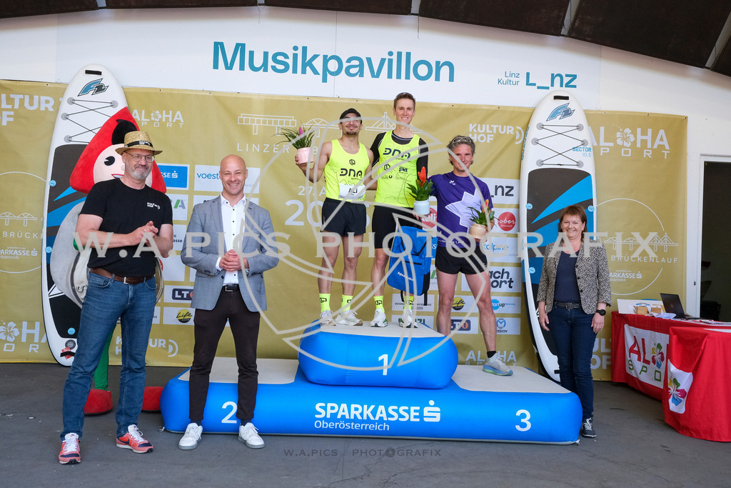 ..... | LINZ,AUSTRIA,27.April 24, Int. 3 Brückenlauf Linz  , Image shows: Photo: WAPICS / Michael ring