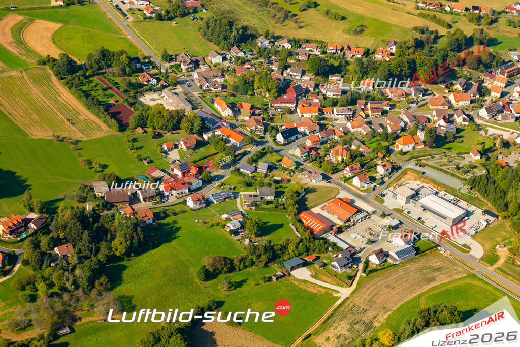 Das Luftbild zeigt : Bärnfels Obertrubach - Die Luftaufnahme wurde 2024 vom UL-Flugzeug aus erstellt ( keine Drohne ) - Hochauflösende Luftaufnahme - Für grossformatige Ausdrucke geeignet. Die Geschenkidee !Mit Lizenz und Bildrechte bestellbar