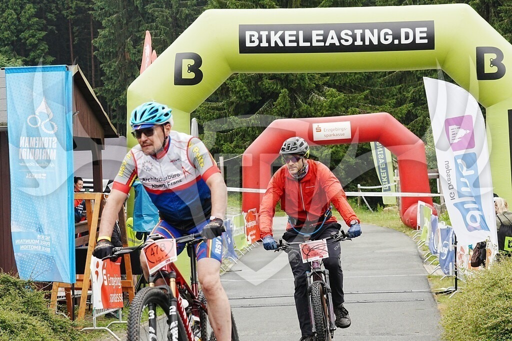 Image00101 | Fotogalerie der Treibjagd im Dunkelwald - Dein MTB Etappenrennen im Erzgebirge - Realisiert mit Pictrs.com