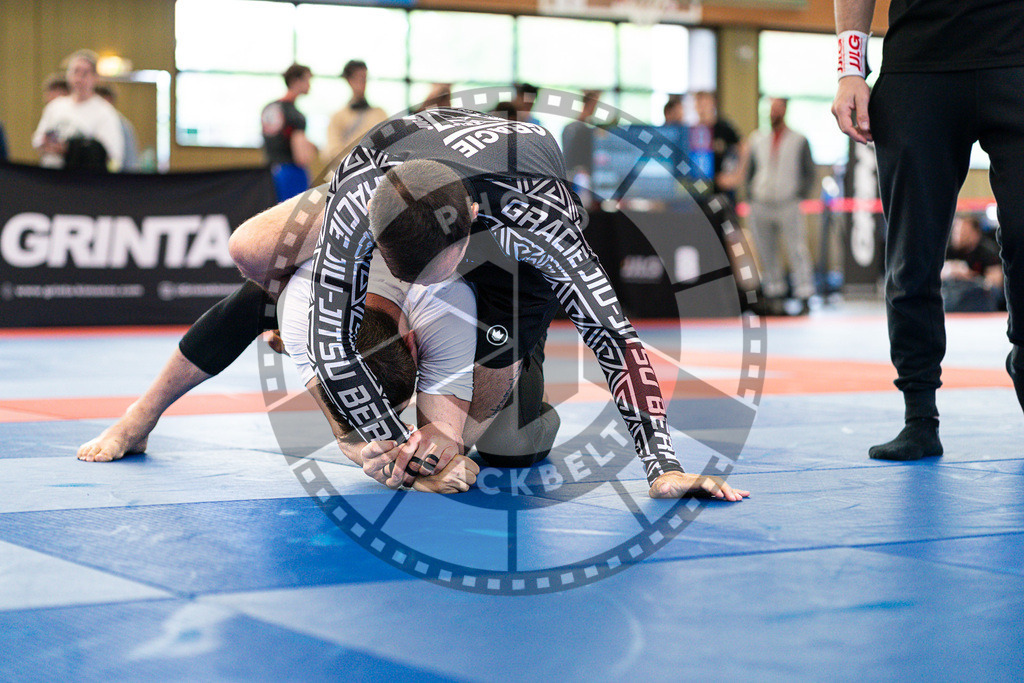 20250510PBB2782 | Athletes compete during the JJLG Berlin Open Jiu-Jitsu Championship on May 10, 2025 in Berlin, Germany. © Chiara Dazi / photoblackbelt