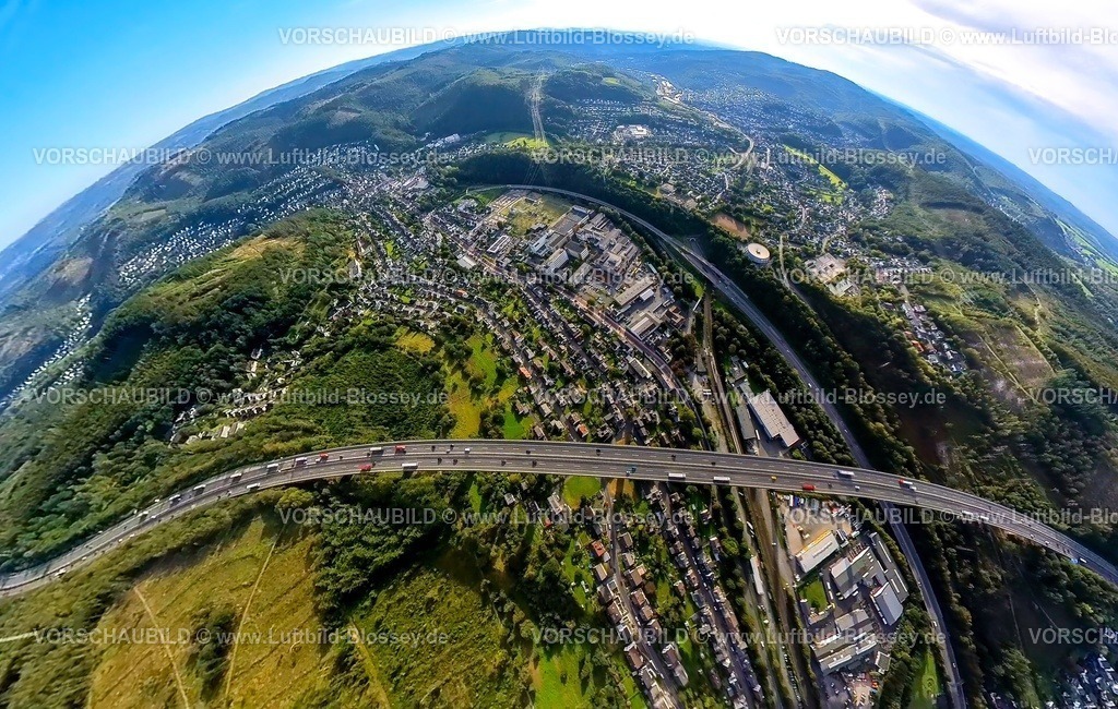 Siegen230990430Siegerlandbruecke | Luftbild, Autobahn A45 Siegtalbrücke, über die Bundesstraße B62 Hüttentalstraße, Rundturnhalle Niederschelden, Erdkugel, Fisheye Aufnahme, Fischaugen Aufnahme, 360 Grad Aufnahme, tiny world, Eiserfeld, Siegen, Sauerland, Nordrhein-Westfalen, Deutschland