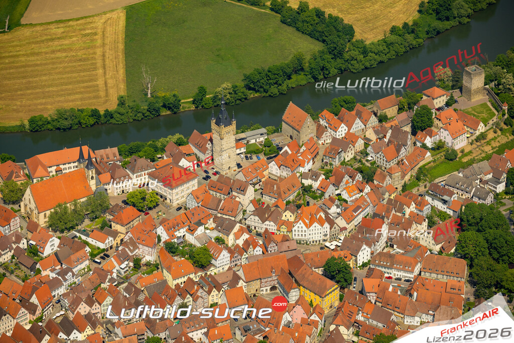 Das Luftbild zeigt Marktplatz mit Rathaus Bad Wimpfen - Die Luftaufnahme wurde 2023 vom UL-Flugzeug aus erstellt ( keine Drohne ) - Hochauflösende Luftaufnahme - Für grossformatige Ausdrucke geeignet. Die Geschenkidee !Mit Lizenz und Bildrechte bestellbar