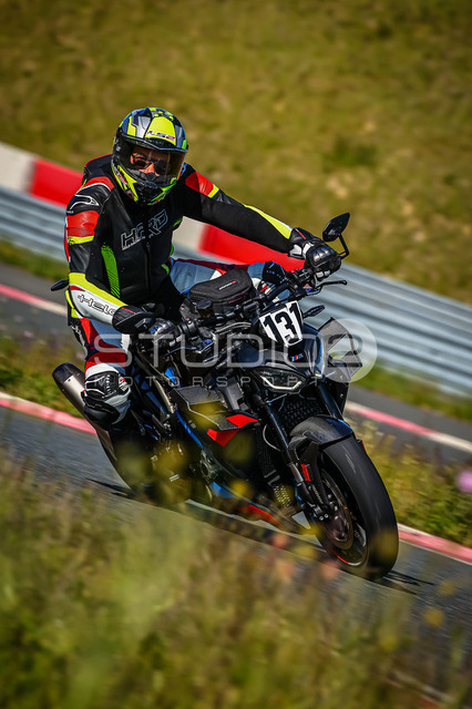 0131-250510_BOX-035_131 | Deine Full-Service-Agentur für ✔️Videoproduktionen und ✔️Motorsportfotografie Jetzt Angebot anfragen!