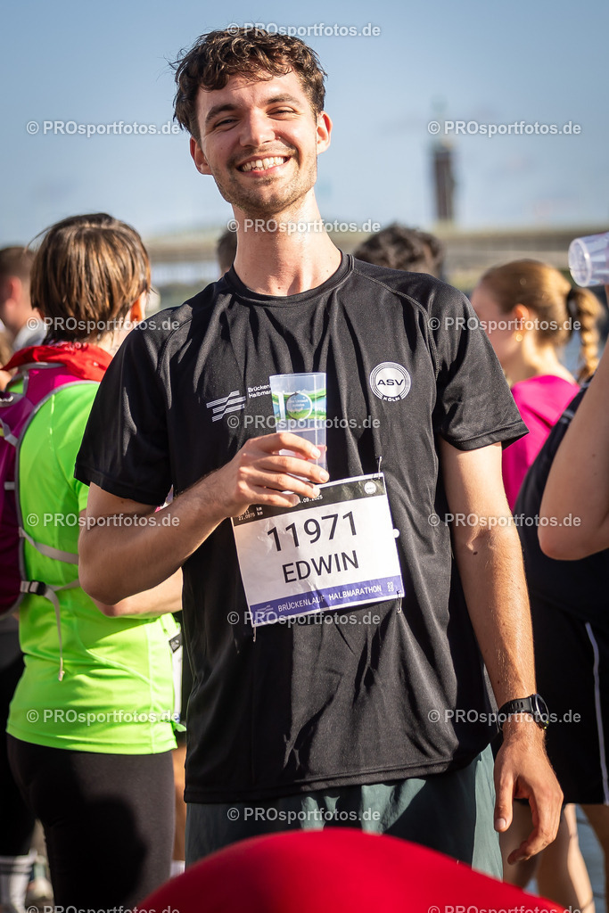 44. Kölner Brückenlauf; Koeln, 14.09.25 | Impressionen vom 44. Kölner Brückenlauf am 14.09.25 am Schokoladenmuseum in Koeln. Foto: BEAUTIFUL SPORTS/Leah Kohring