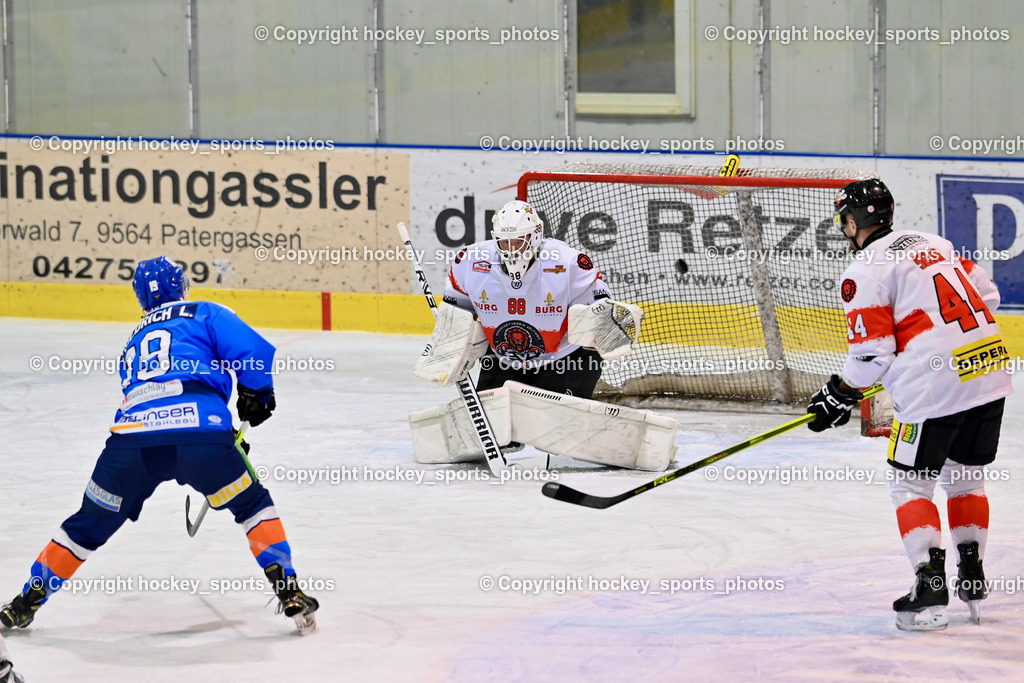 ESC SPARKASSE STEINDORF vs. EV ZELTWEG MURTAL LIONS | #19 Friedrich Lukas ESC Steindorf, #88 Mocher Paul EV ZELTWEG MURTAL LIONS, #44 Selan Maks EV ZELTWEG MURTAL LIONS, Tor ESC Steindorf, ESC SPARKASSE STEINDORF vs. EV ZELTWEG MURTAL LIONS, ESC SPARKASSE STEINDORF vs. EV ZELTWEG MURTAL LIONS am 27.12.2025 in Steindorf (Ossiachersee Halle), Austria, (Photo by Bernd Stefan)