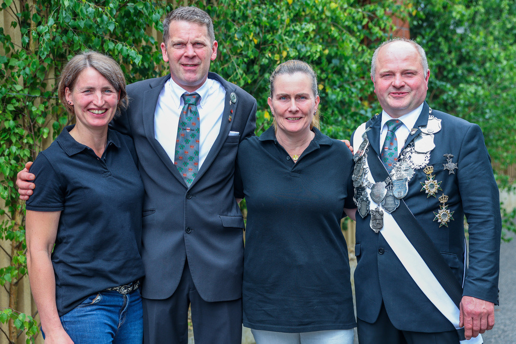 top-top.de-250627-034 | Foto, Video, Fotografie, Videografie, Fotobox, DJ, Discjockey, Musik, Musikbox, Veranstaltung, Photobooth, Amazon, Ebay, Buchtipp, Bestseller, Autor, Verlag, Buch, Wesel, Hamminkeln, NRW, Dinslaken, Rees, Drohne, Hochzeit, Party, Fotobox, Wesel, Fotograf