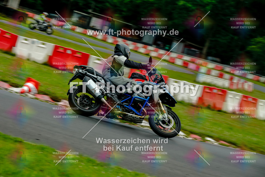 VBK-3694 | Hier findet Ihr Bilder von Touristenfahrten auf der Nürburgring Nordschleife oder von anderen Veranstaltungen die ich besucht habe. Viel Spass beim Durch Schauen 